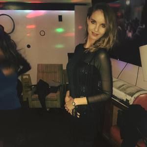 Meet your Posher, Yuliya